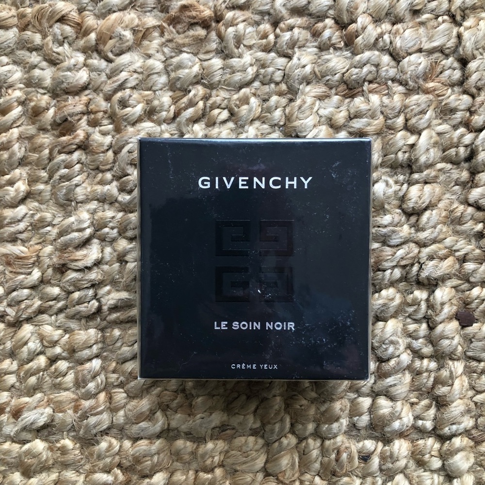 Givenchy Le Soin Noir Eye Cream